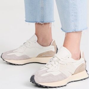 NEW New Balance 327 Sneakers